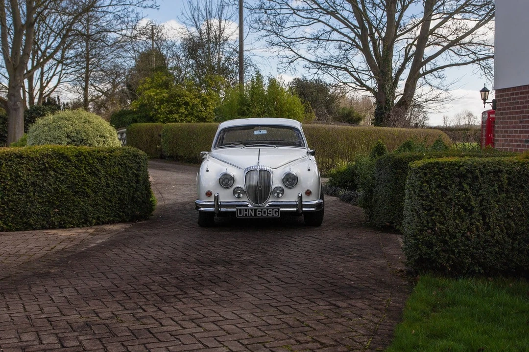 1968 Daimler - Image 2 of 30