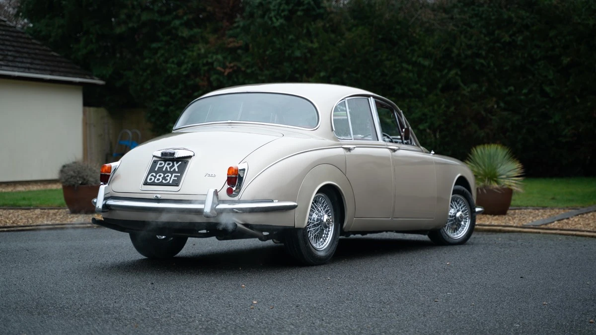 1968 Daimler - Image 6 of 30