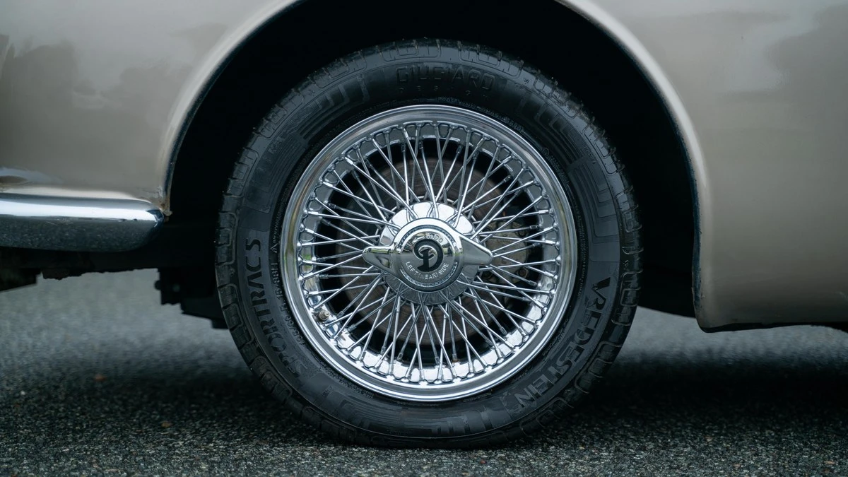 1968 Daimler - Image 11 of 30