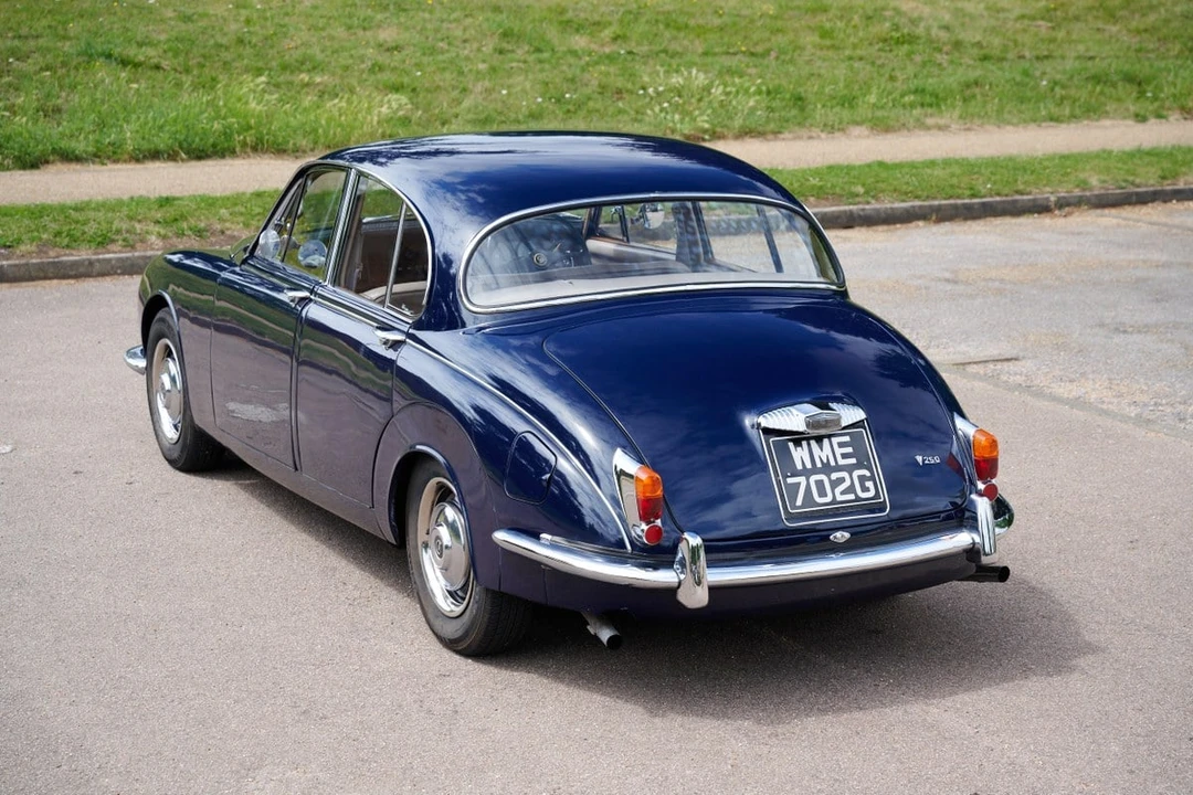 1968 Daimler - Image 3 of 30