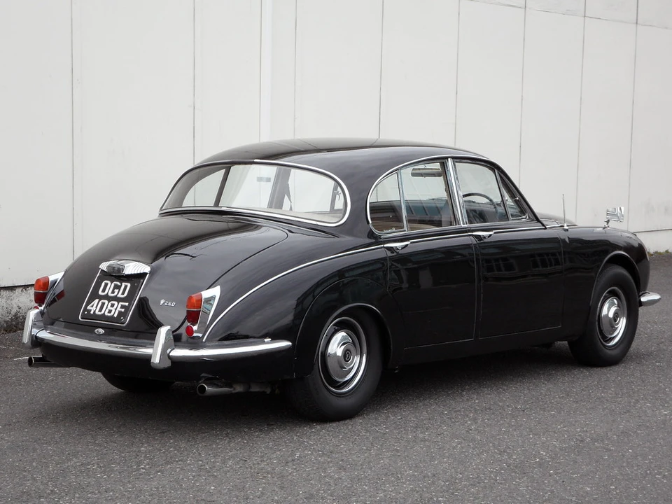 1968 Daimler - Image 7 of 31