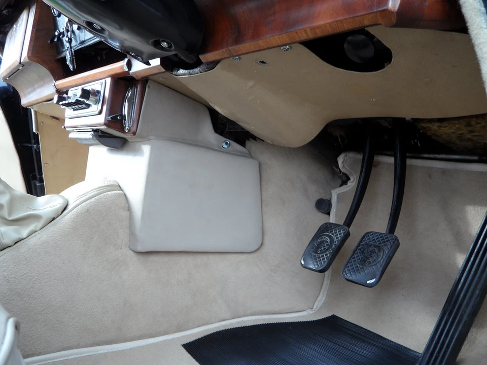 1968 Daimler - Image 24 of 31