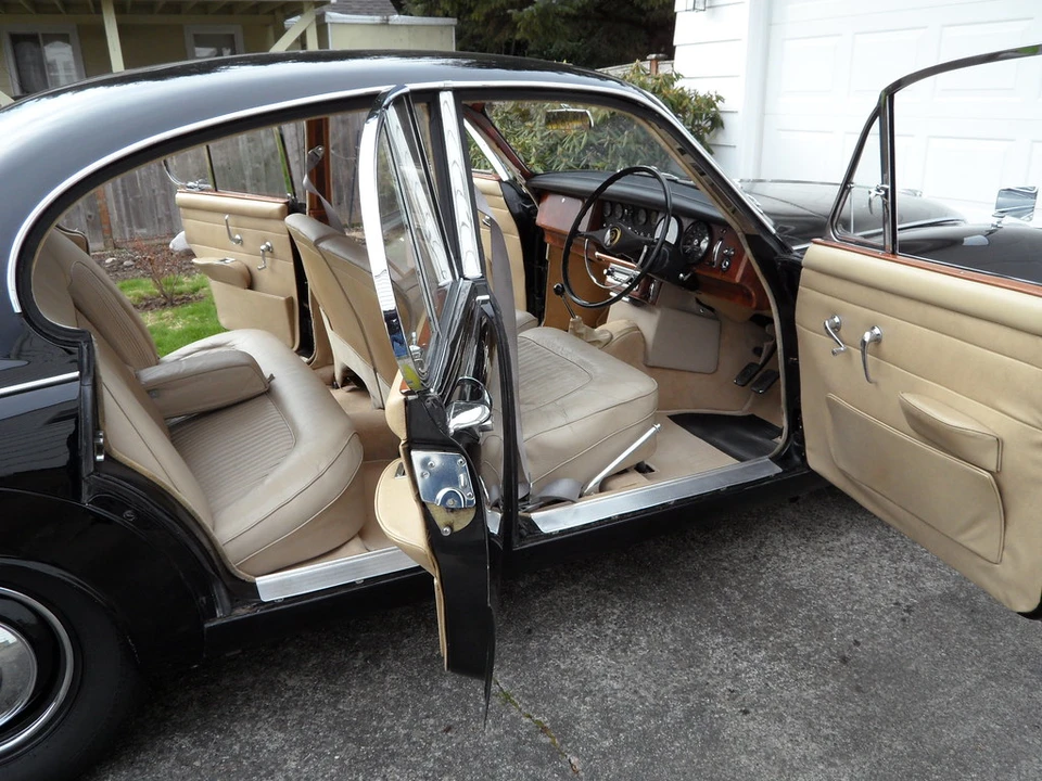 1968 Daimler - Image 31 of 31