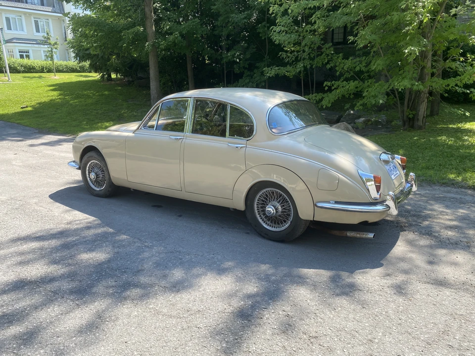 1968 Daimler SP250 - Image 14 of 31