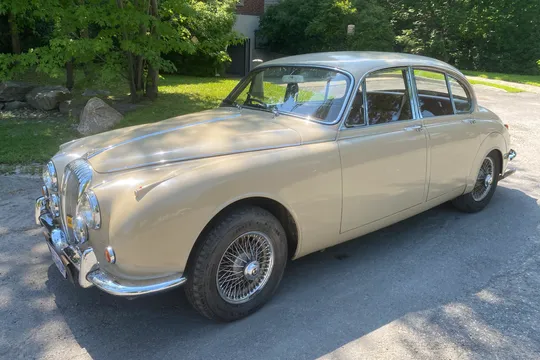 1968 Daimler V8-250 Project