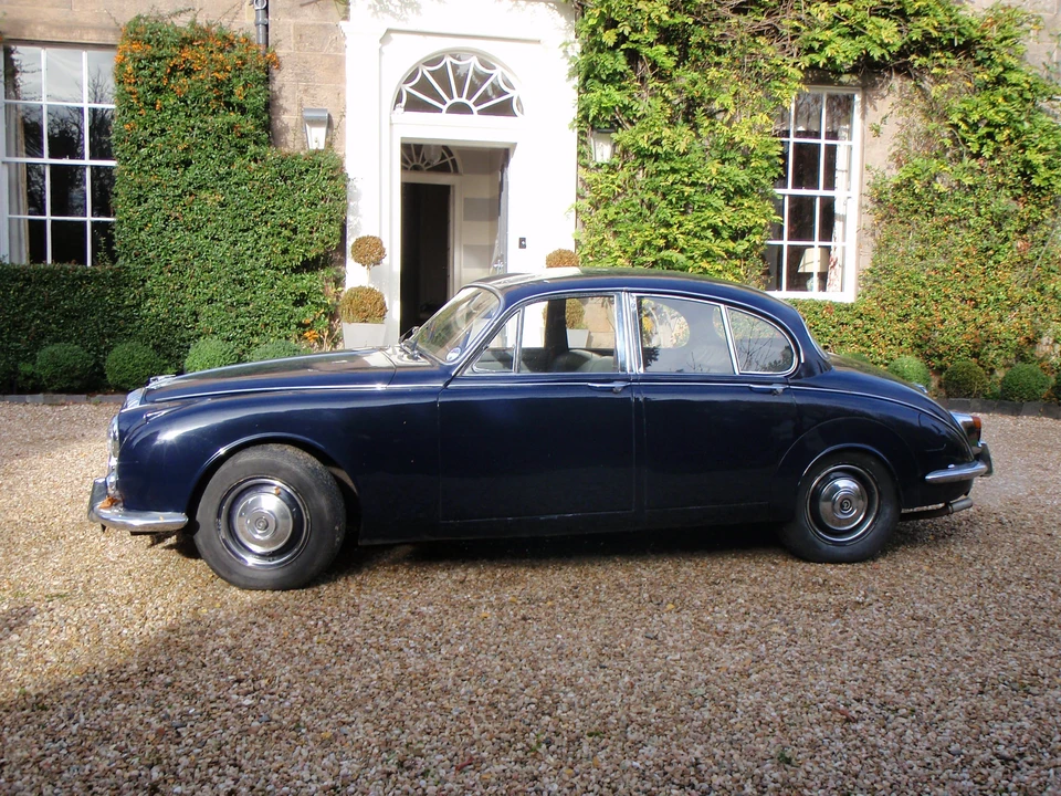 1968 Daimler - Image 8 of 8