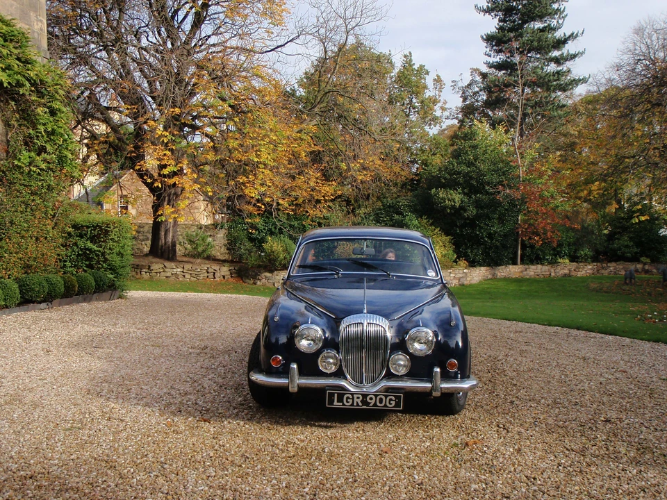 1968 Daimler - Image 6 of 8