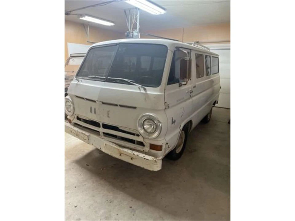 1968 Dodge A100 - Image 4 of 5