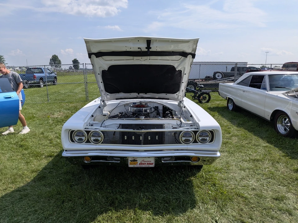 1968 Dodge Super Bee - Image 2 of 28