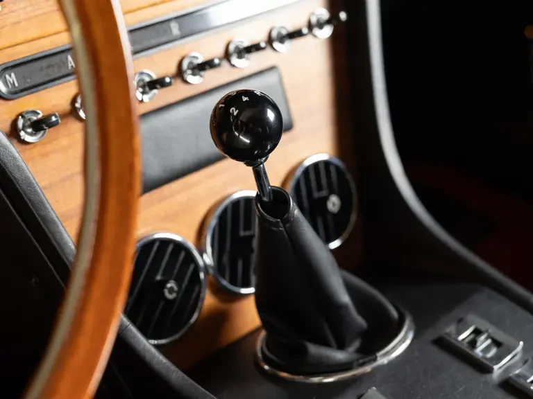 1968 Ferrari 365 GT 2+2 - Image 16 of 31