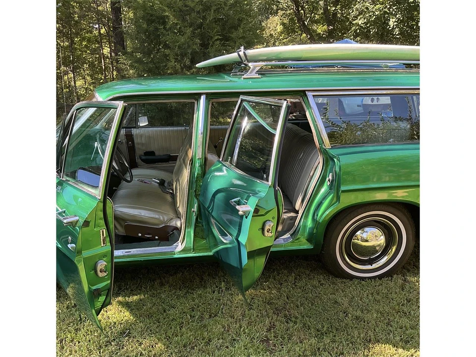 1968 Ford Country Squire - Image 13 of 21