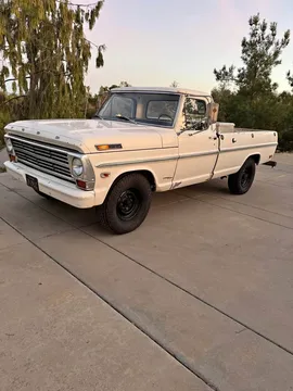 1968 Ford F-250 Long Bed
