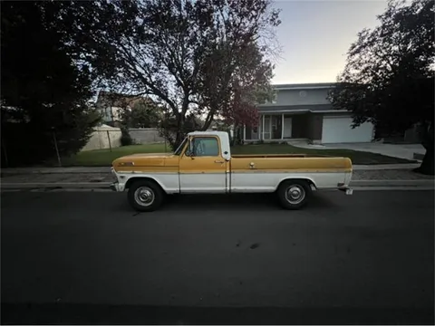 1968 Ford F250 Ranger Camper Special