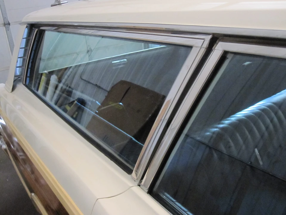 1968 Ford Country Squire - Image 24 of 31
