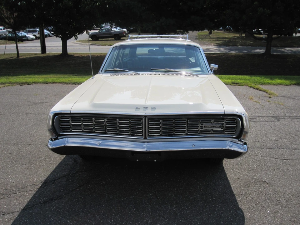 1968 Ford Country Squire - Image 14 of 31