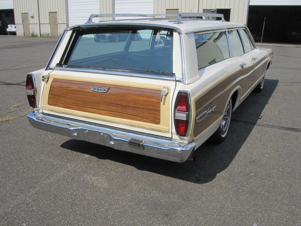 1968 Ford Country Squire - Image 8 of 31