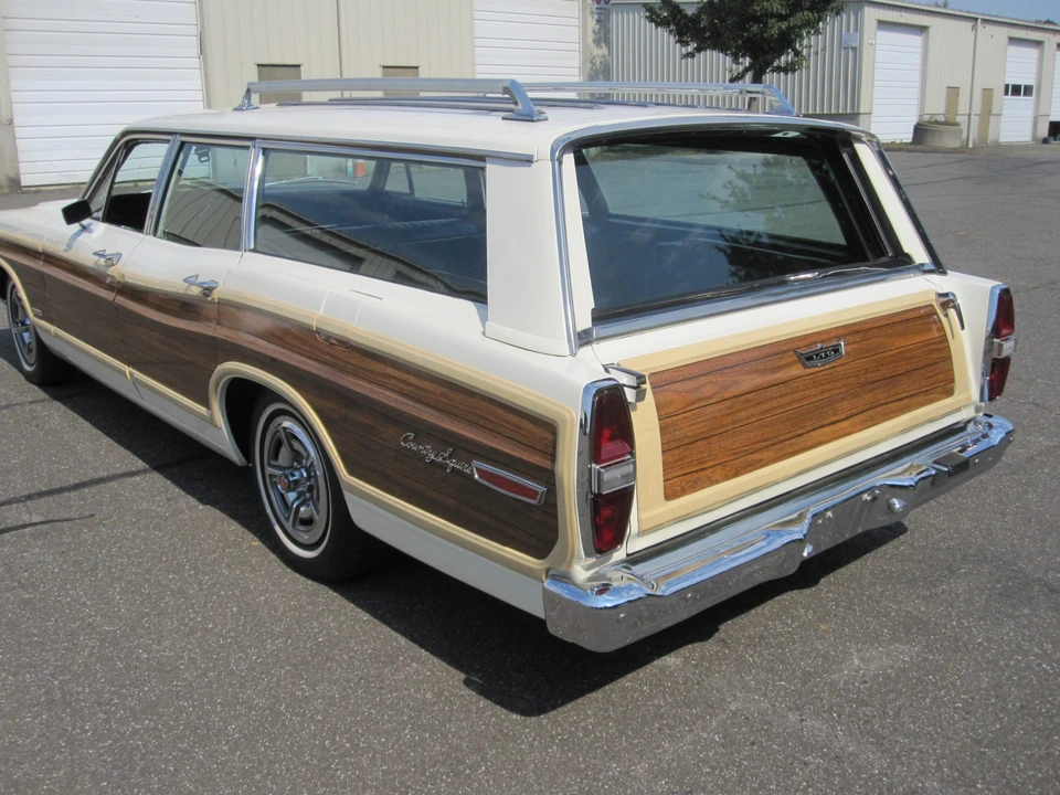 1968 Ford Country Squire - Image 11 of 31