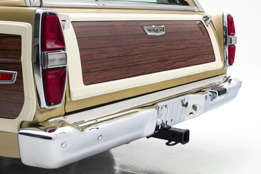 1968 Ford Country Squire - Image 17 of 31