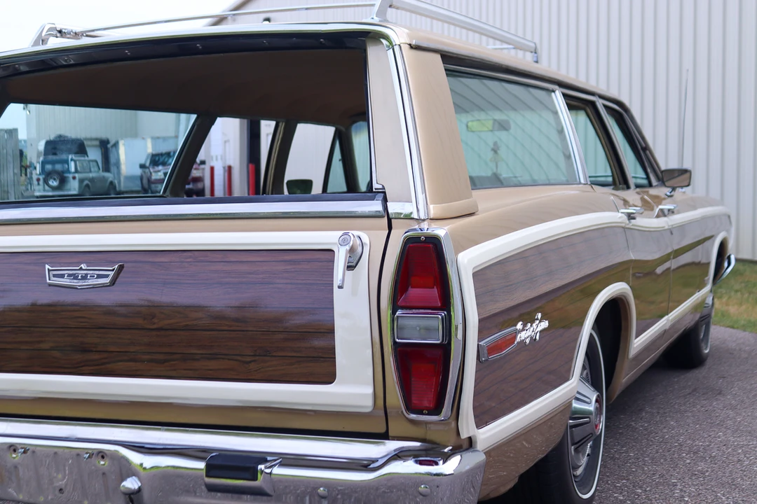 1968 Ford Country Squire - Image 12 of 31