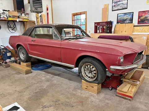 1968 Ford Mustang Deluxe Coupe 2D