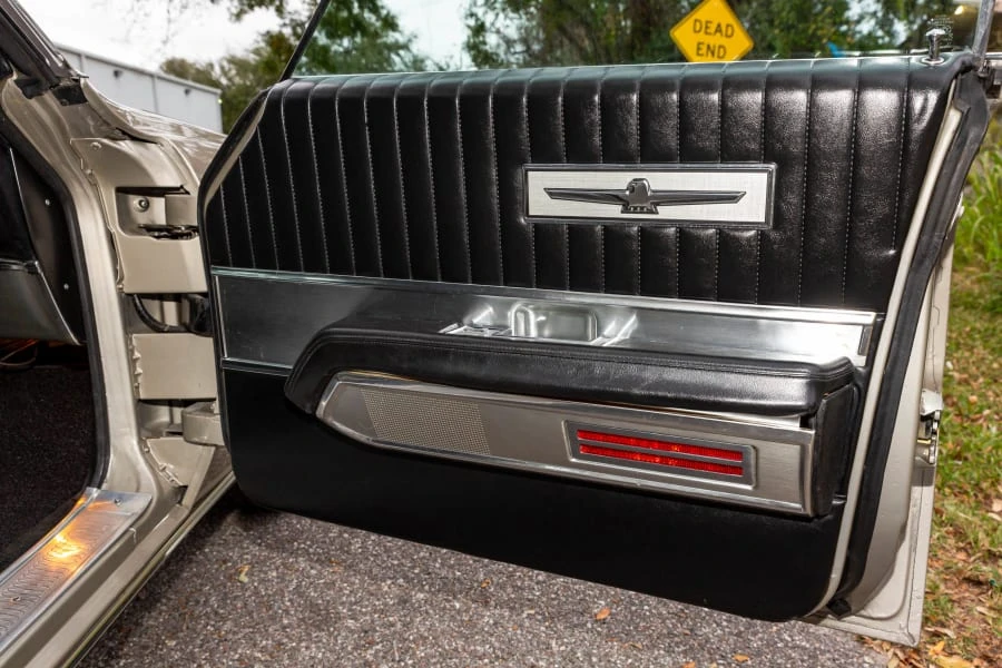 1968 Ford Thunderbird 5th Gen - Image 18 of 31