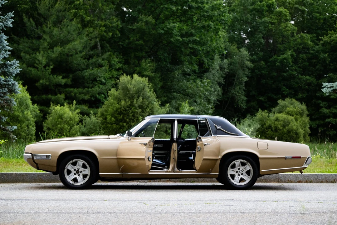 1968 Ford Thunderbird 5th Gen - Image 26 of 31