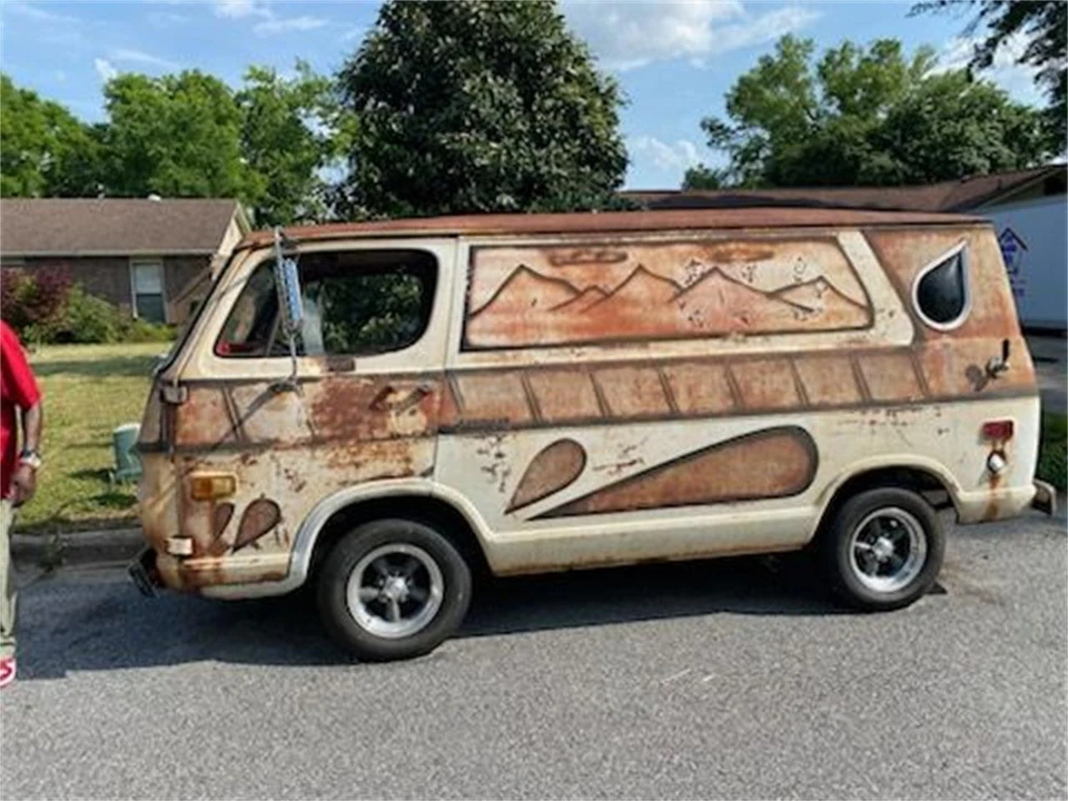 1968 GMC G-series Van - Image 8 of 19