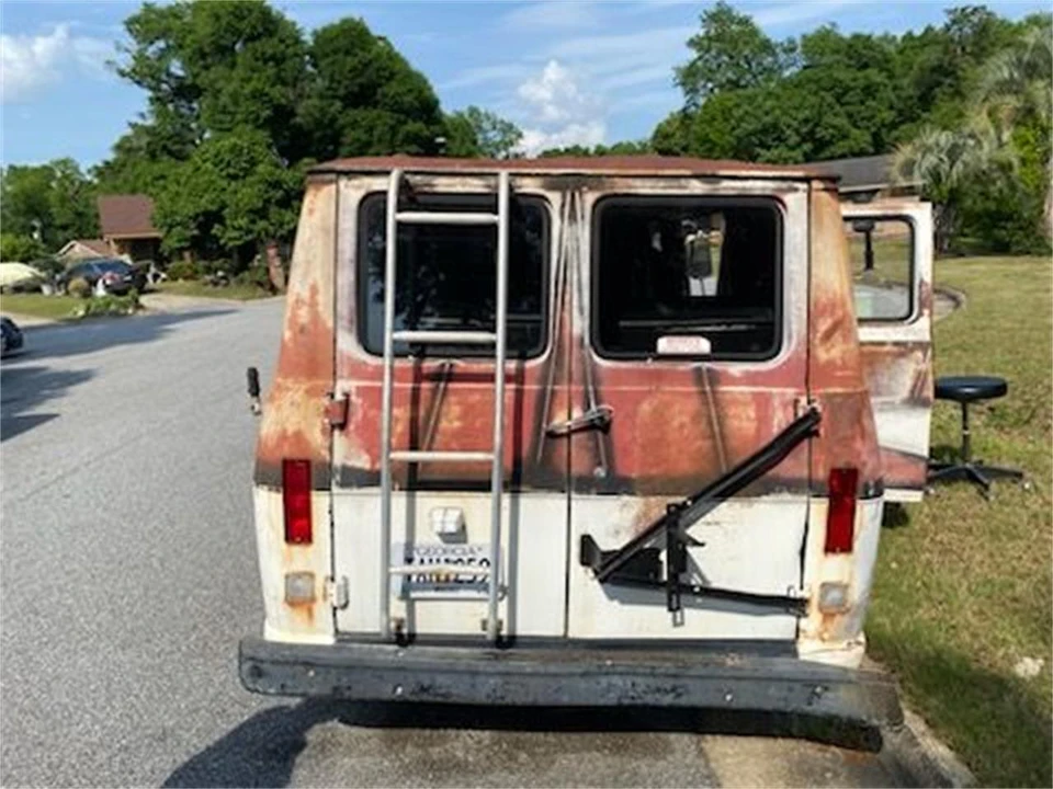 1968 GMC G-series Van - Image 11 of 19