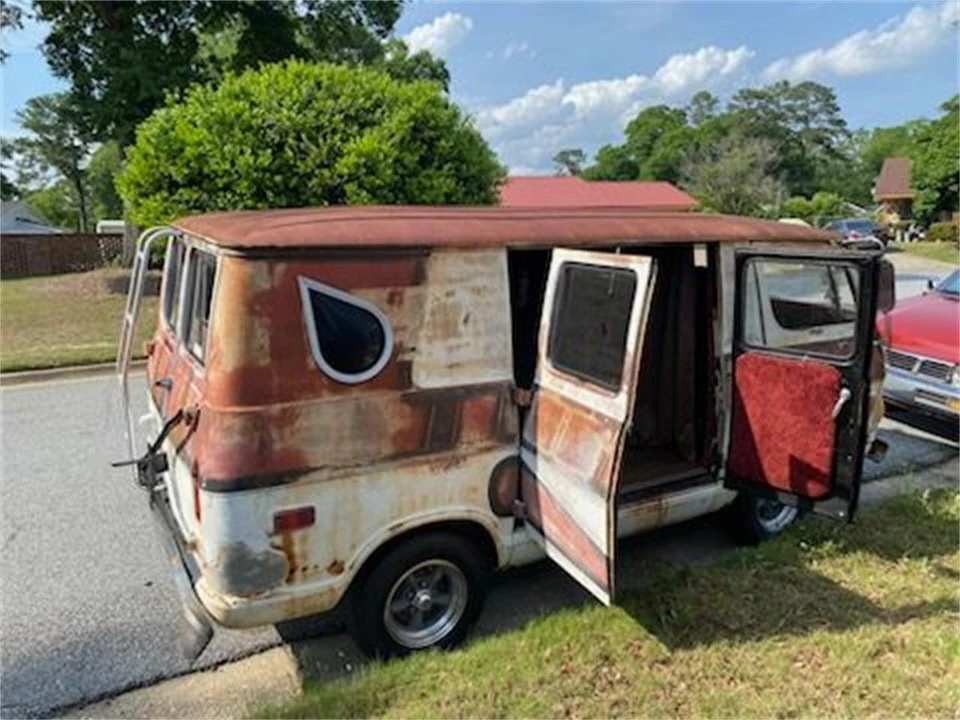1968 GMC G-series Van - Image 13 of 19