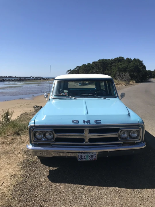 1968 GMC Suburban 6th Gen - Image 2 of 31