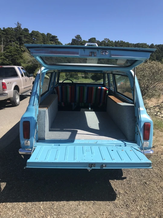 1968 GMC Suburban 6th Gen - Image 6 of 31