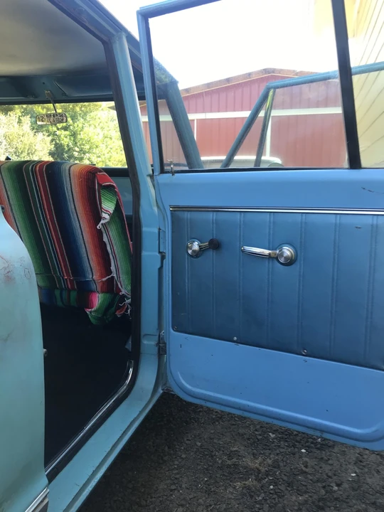 1968 GMC Suburban 6th Gen - Image 20 of 31