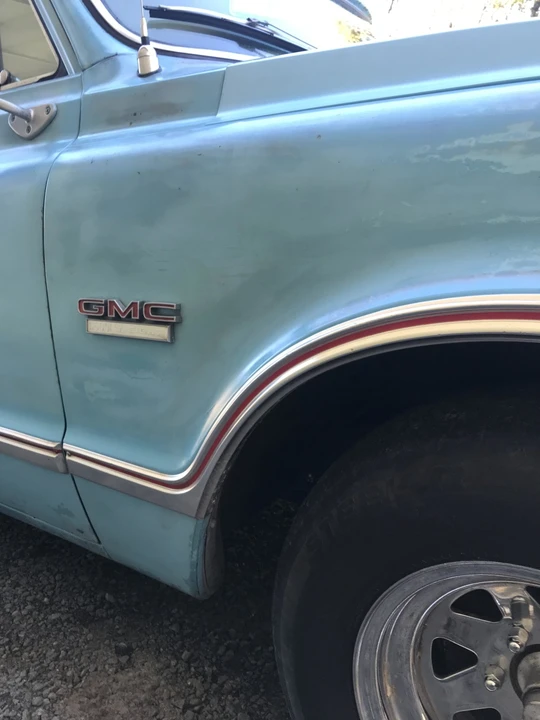 1968 GMC Suburban 6th Gen - Image 14 of 31