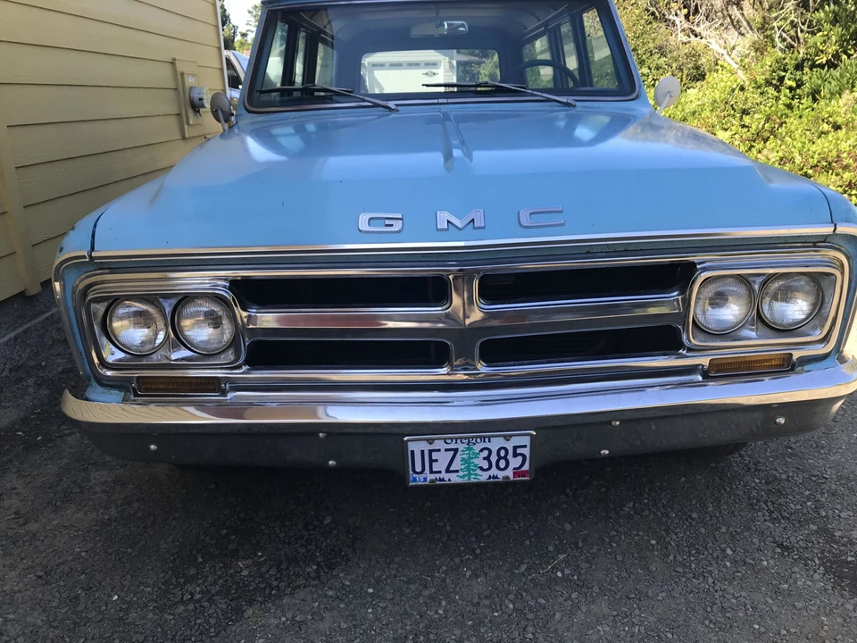 1968 GMC Suburban 6th Gen - Image 7 of 31