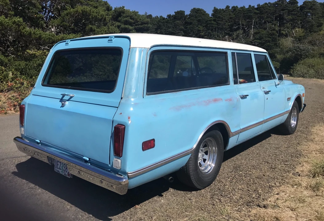 1968 GMC Suburban 6th Gen - Image 4 of 31
