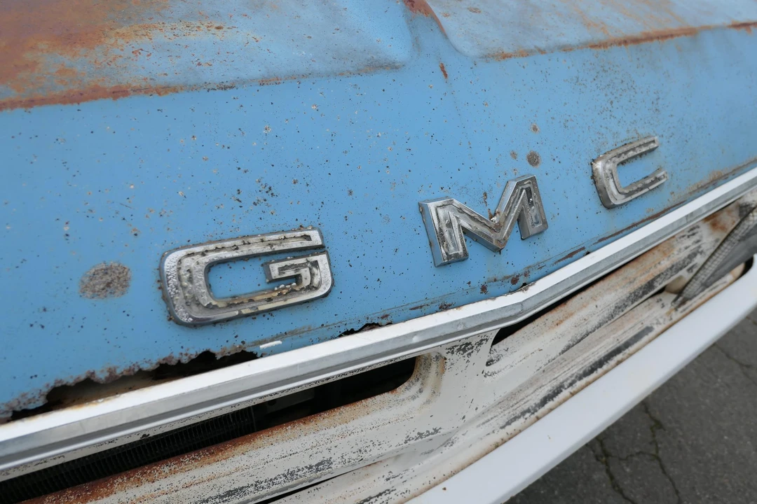 1968 GMC Suburban 5th Gen - Image 19 of 31