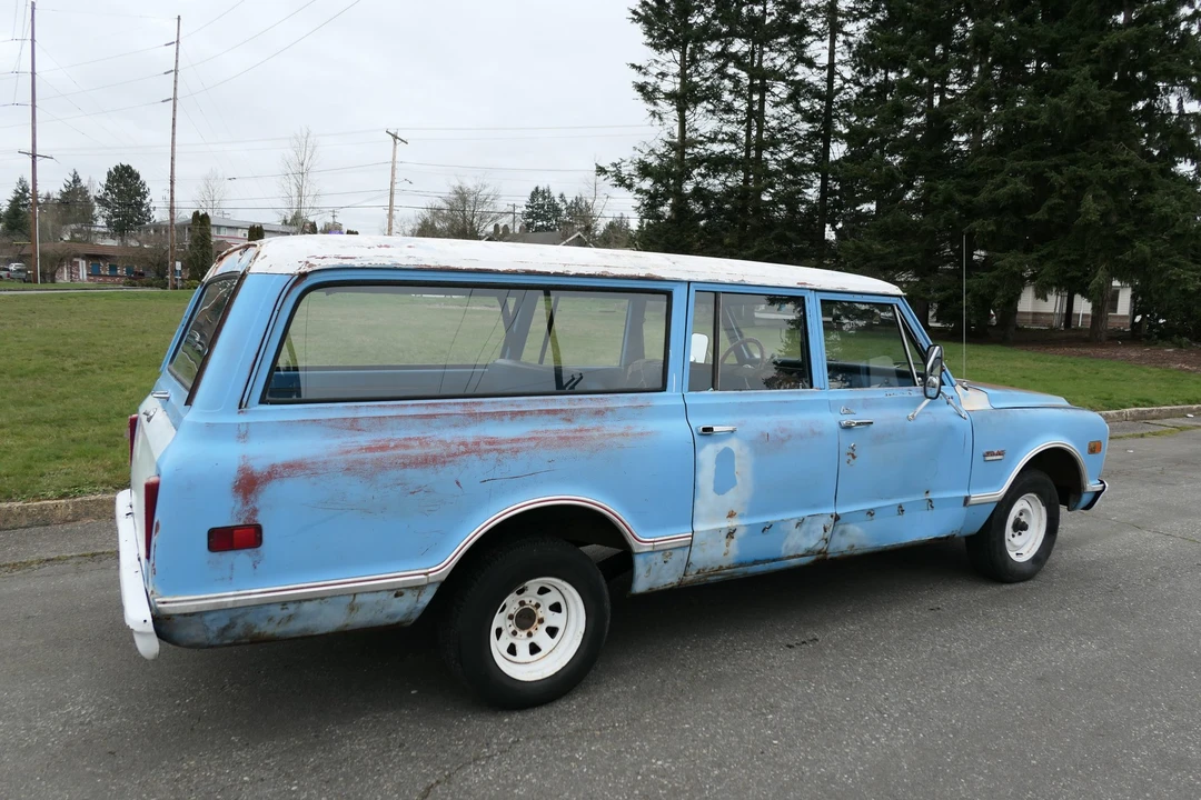 1968 GMC Suburban 5th Gen - Image 12 of 31