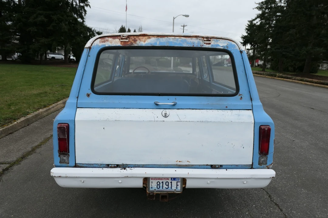 1968 GMC Suburban 5th Gen - Image 8 of 31