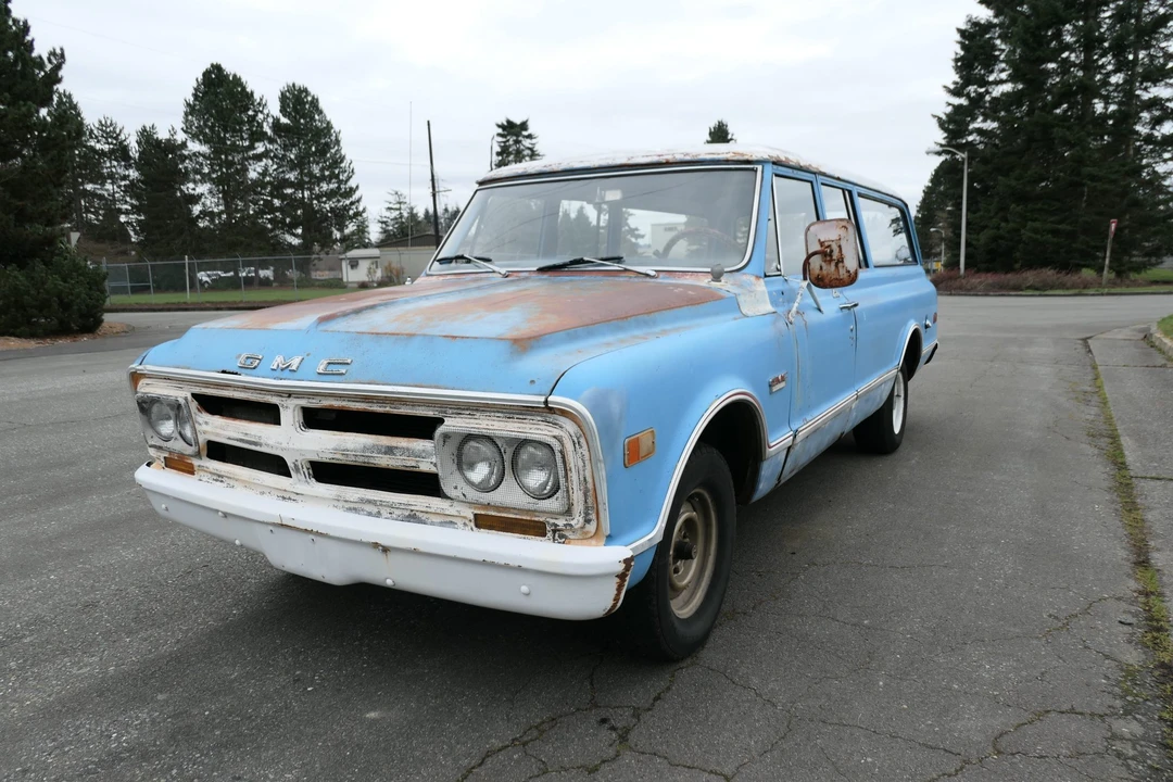 1968 GMC Suburban 5th Gen - Image 2 of 31