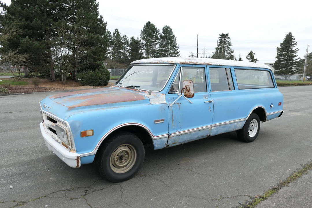1968 GMC Suburban 5th Gen - Image 3 of 31