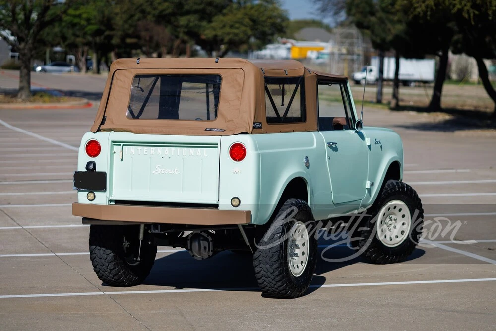 1968 International - Image 22 of 23