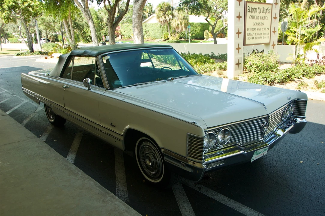 1968 Chrysler Imperial 3rd Gen - Image 12 of 31