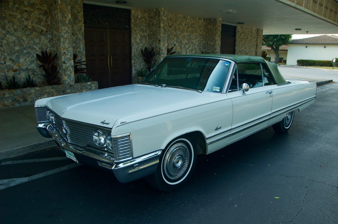 1968 Chrysler Imperial 3rd Gen - Image 3 of 31