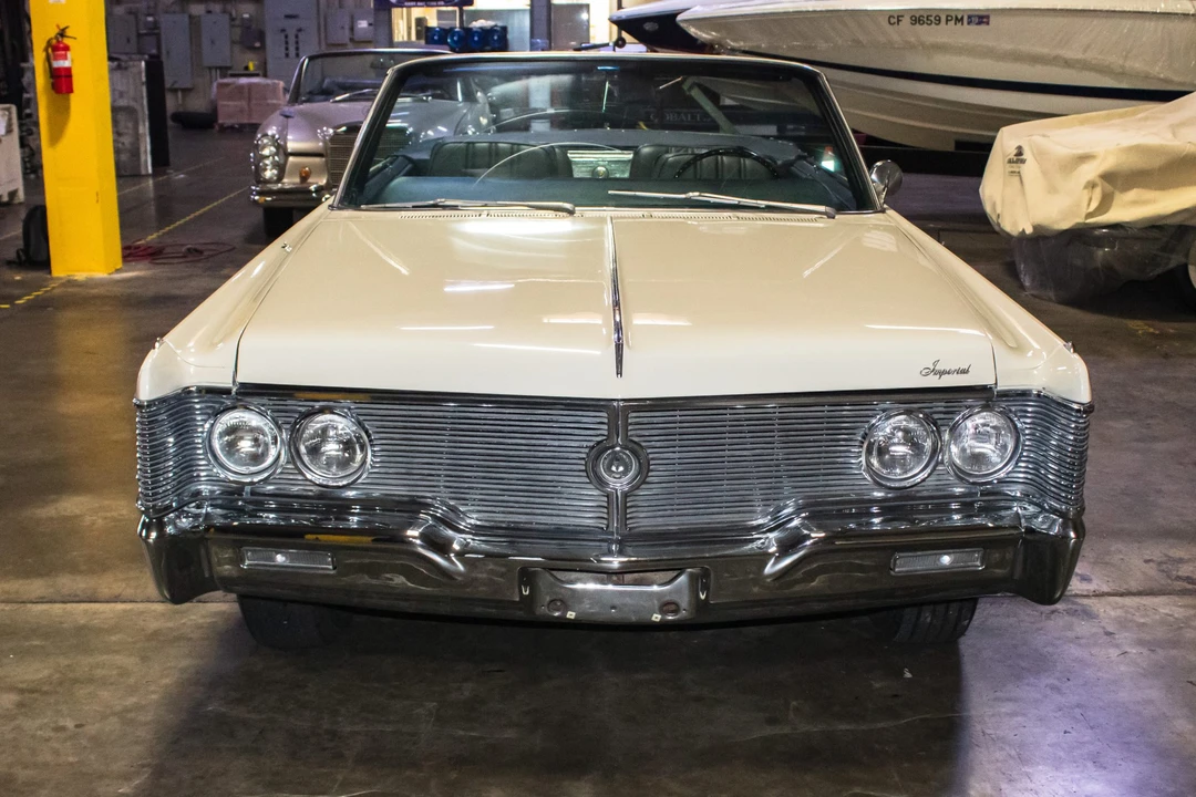 1968 Chrysler Imperial 3rd Gen - Image 3 of 31