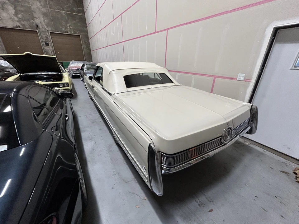 1968 Chrysler Imperial 3rd Gen - Image 21 of 31