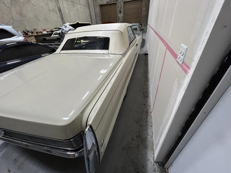 1968 Chrysler Imperial 3rd Gen - Image 24 of 31