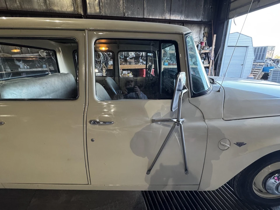 1968 International Harvester Pickup - Image 30 of 31