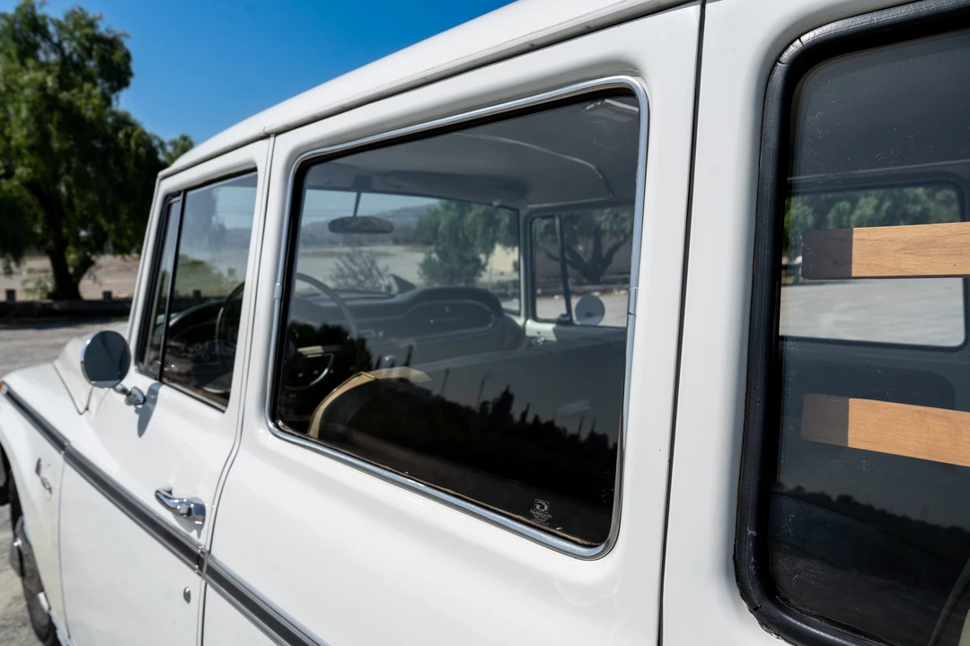1968 International Harvester Travelall - Image 16 of 31