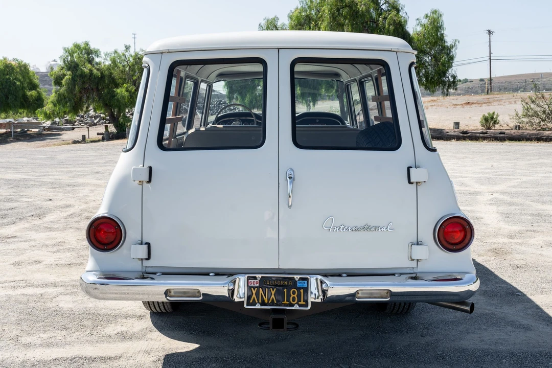 1968 International Harvester Travelall - Image 23 of 31