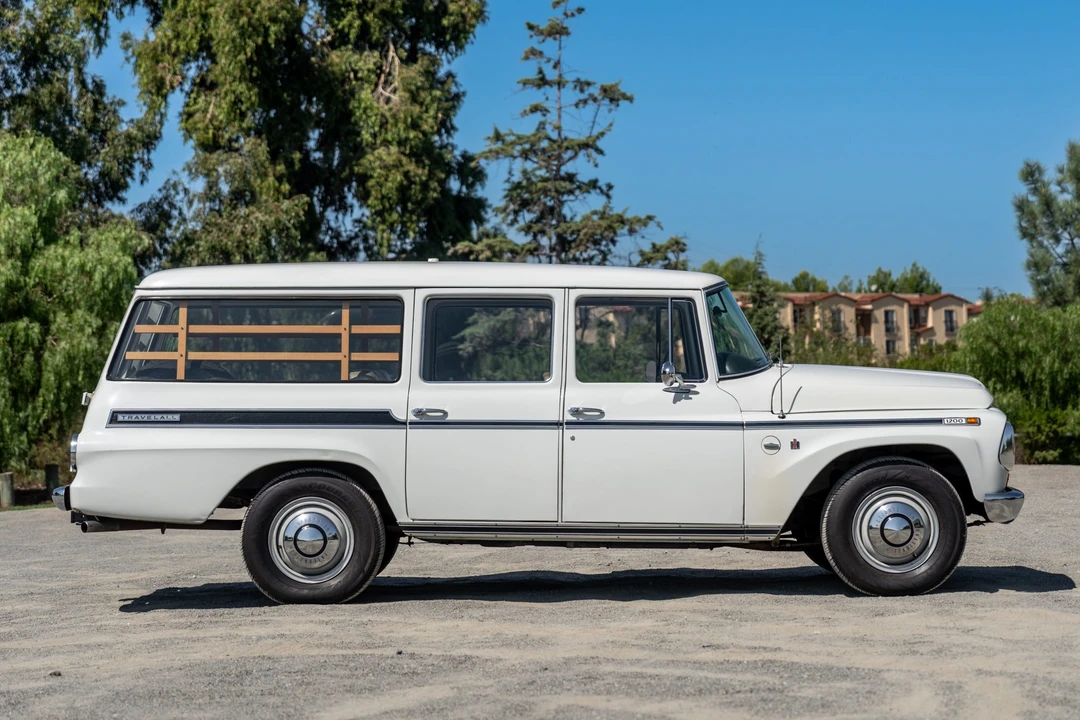 1968 International Harvester Travelall - Image 7 of 31
